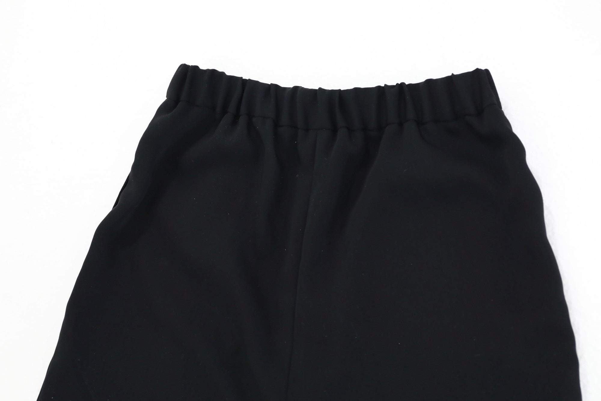 <transcy>side slit high waist pants / camisole</transcy>